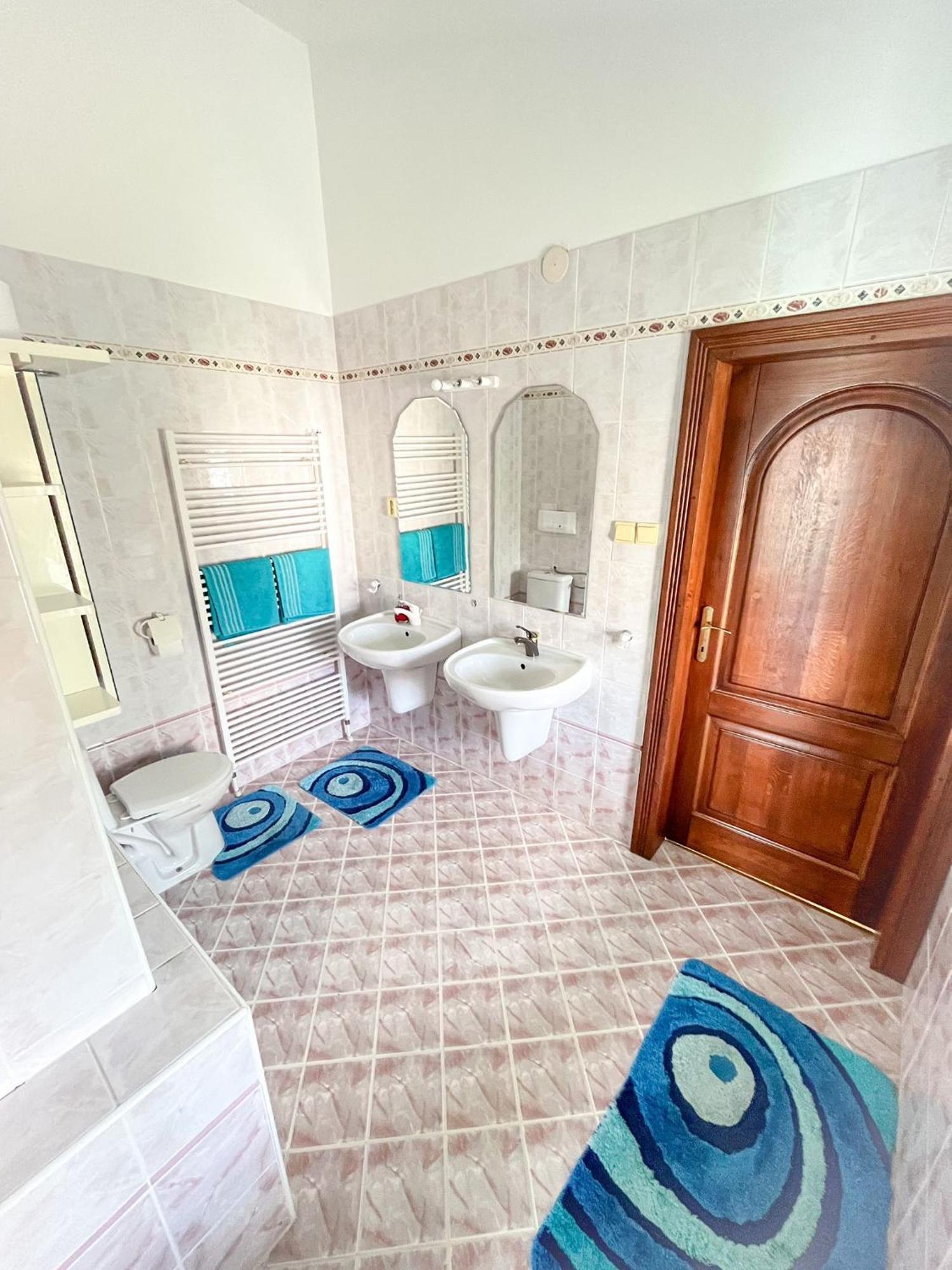 Cozy Rooms In Wine Town - מודרה חדר תמונה